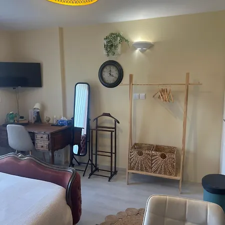 Type Hotel, A 4 Min Du Centre De Vaison-la-Romaine